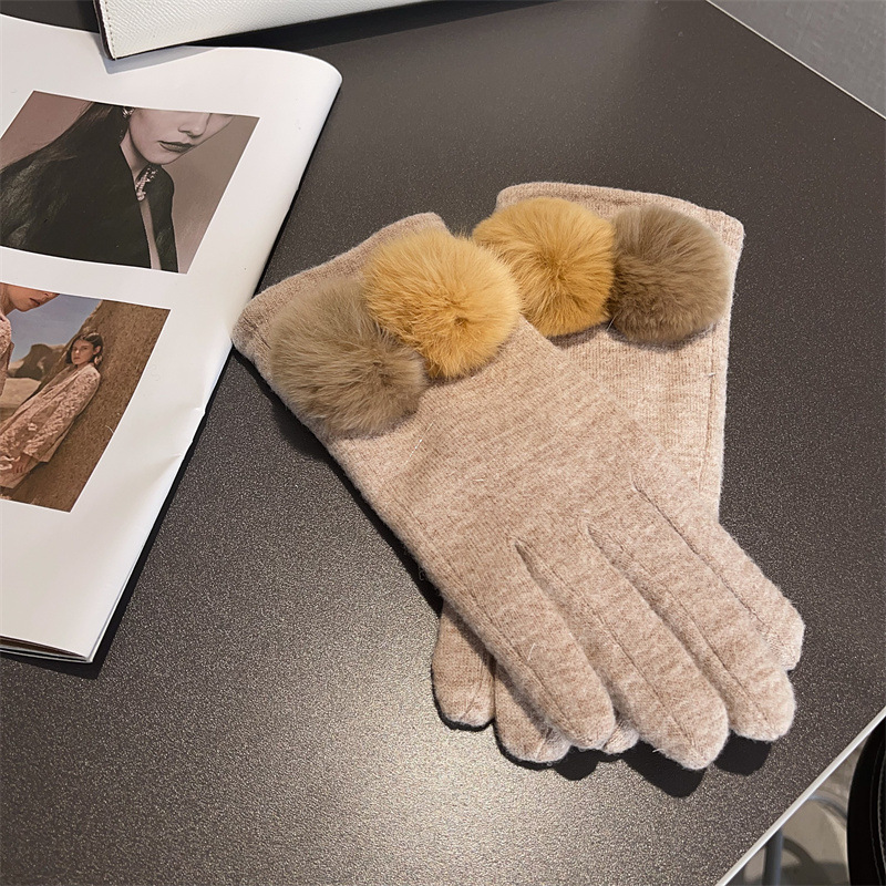 قفازات نسائية من الصوف بنقشة م - مراجعة Wool Glove Lined وسعره
