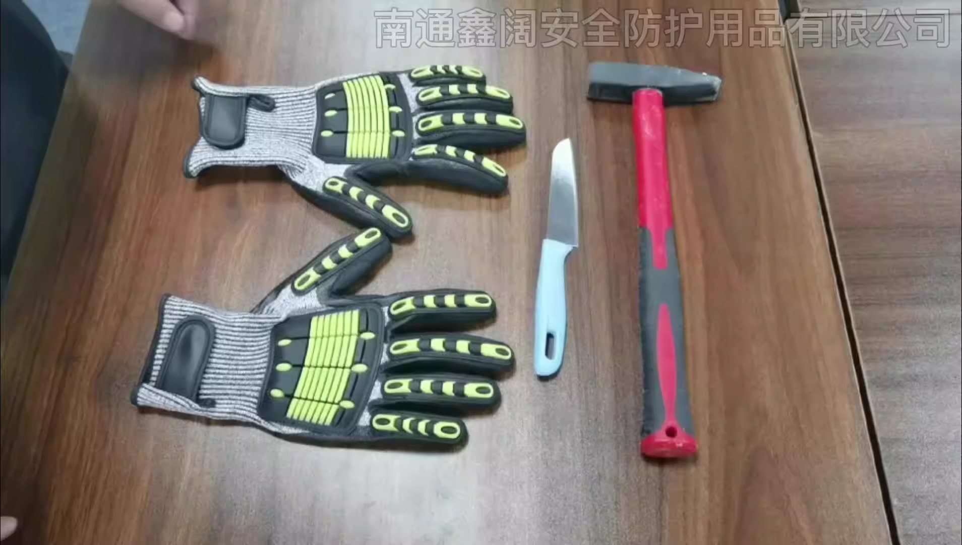 قفازات عمل آمنة شديدة التحمل م - مراجعة Work Glove Impact وسعره